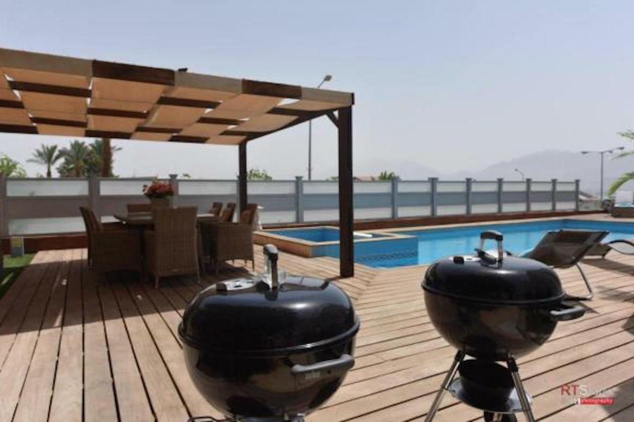 Villa With Heated Pool And Jacuzzi Sea View 300M Front Of The Beach Eilat Bagian luar foto